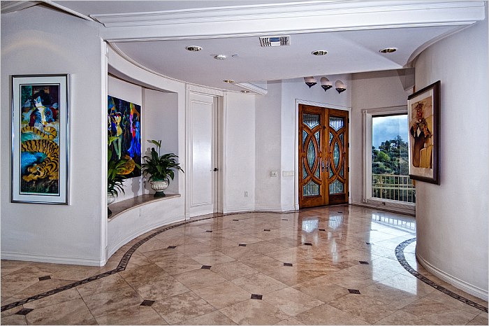 Los Angeles, CA House - For Sale