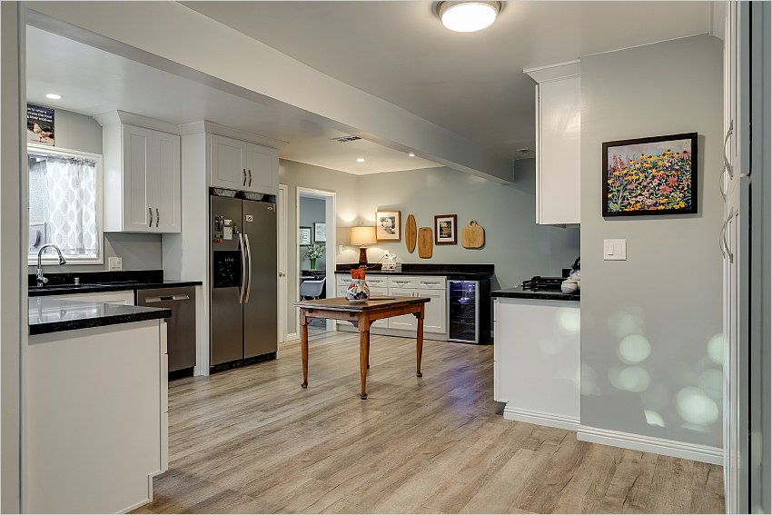 Elfyer - Burbank, CA House - For Sale