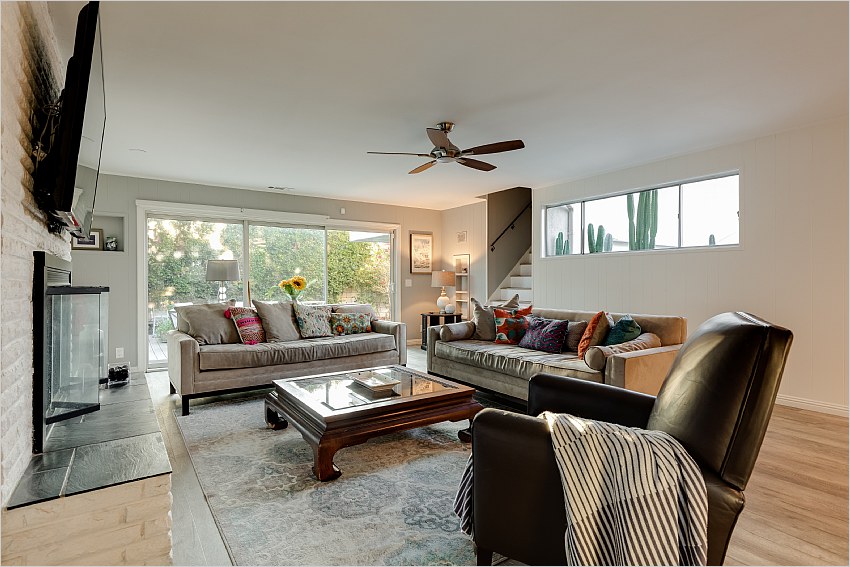 Elfyer - Burbank, CA House - For Sale