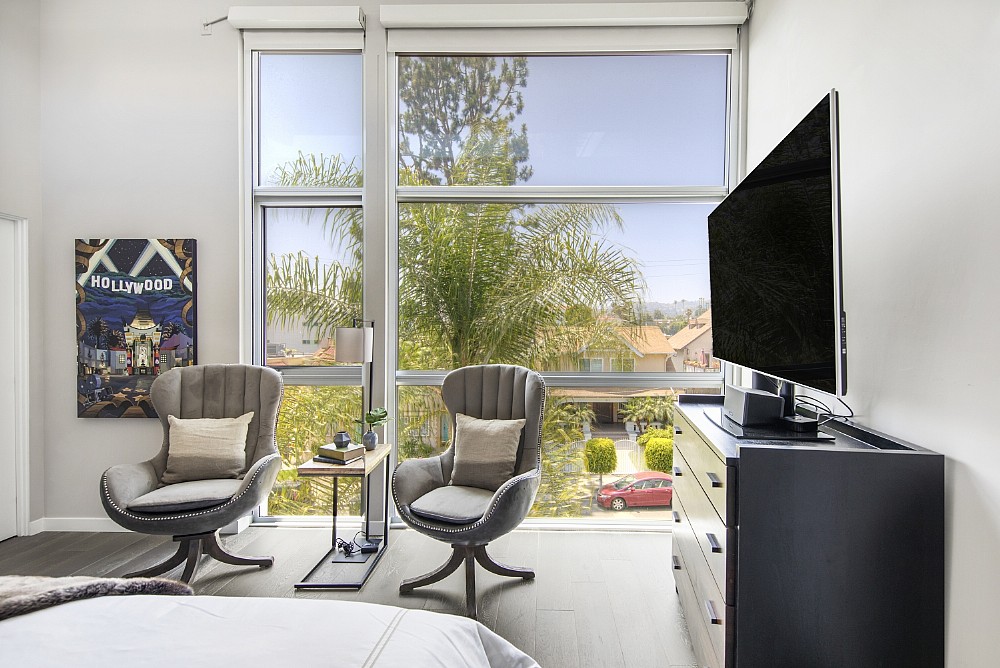 Elfyer - Los Angeles, CA House - For Sale