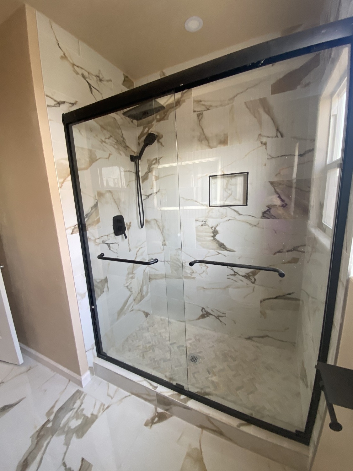 Elfyer - bakersfield,  House - For Sale