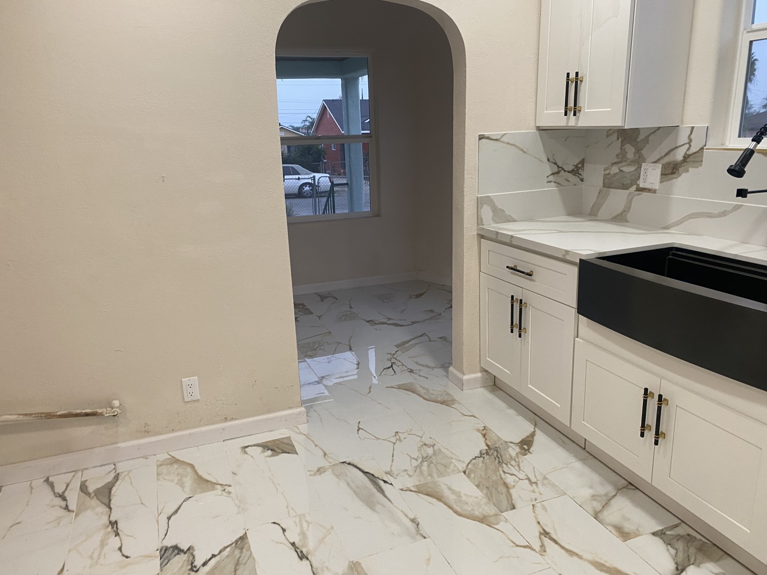 Elfyer - bakersfield,  House - For Sale