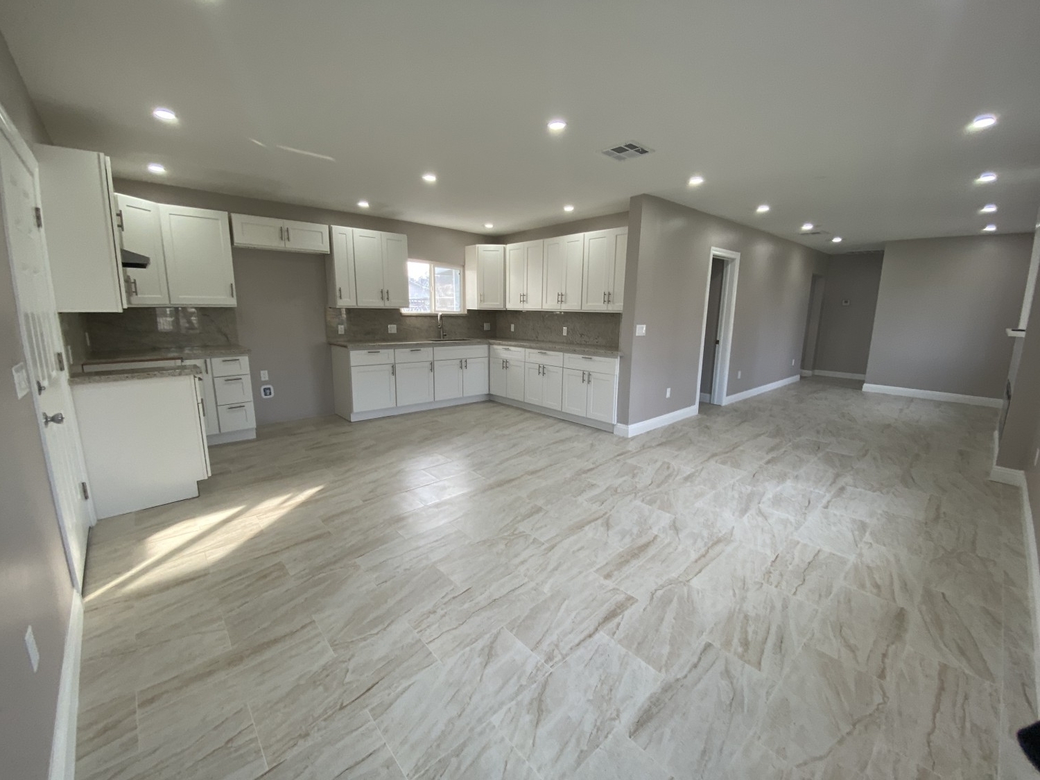 Elfyer - Bakersfield, CA House - For Sale