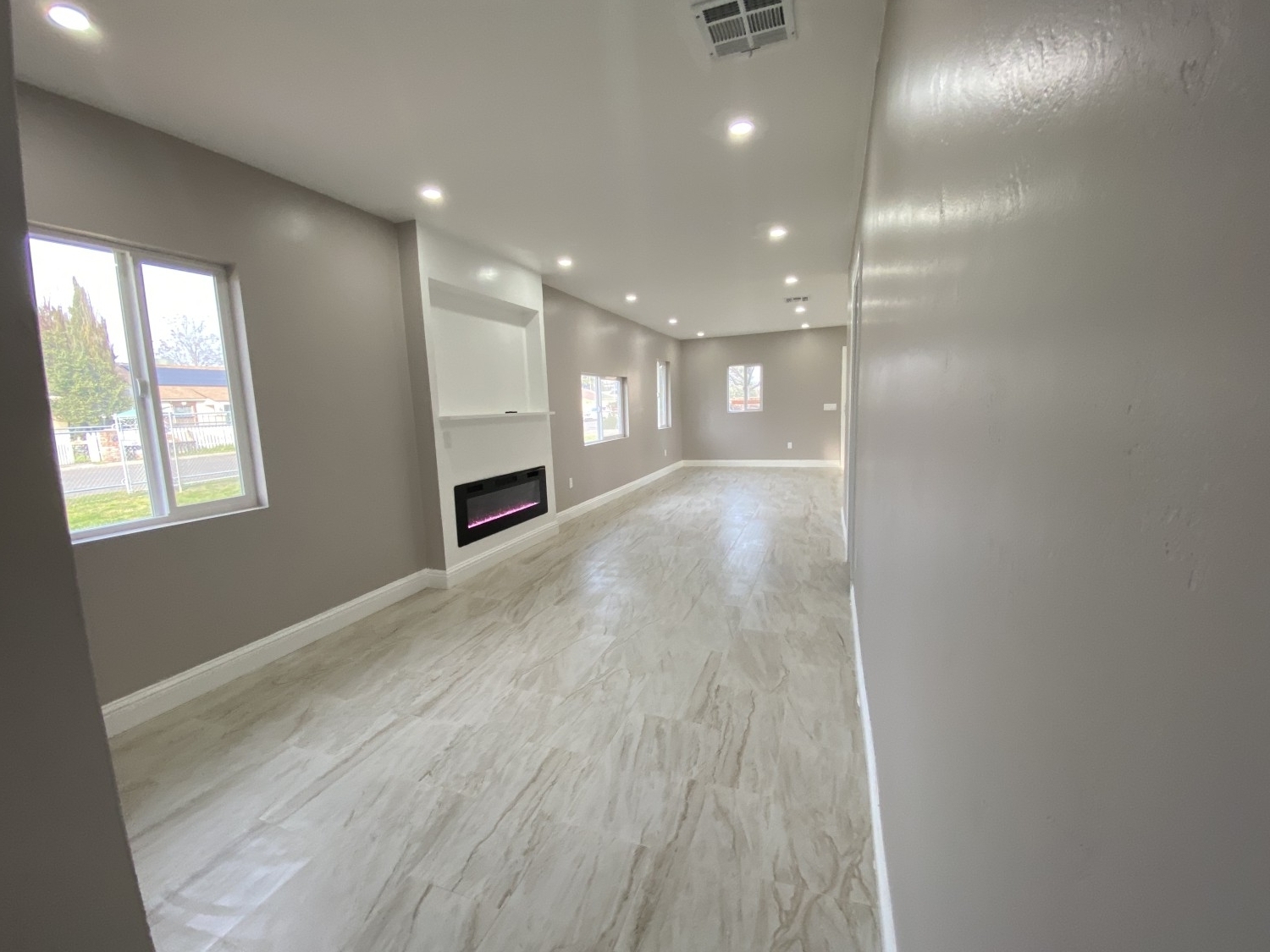 Elfyer - Bakersfield, CA House - For Sale