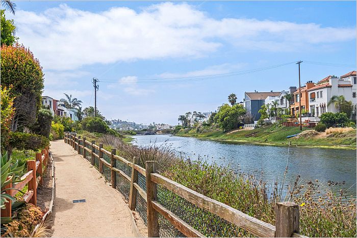 Elfyer - Marina Del Rey, CA House - For Sale