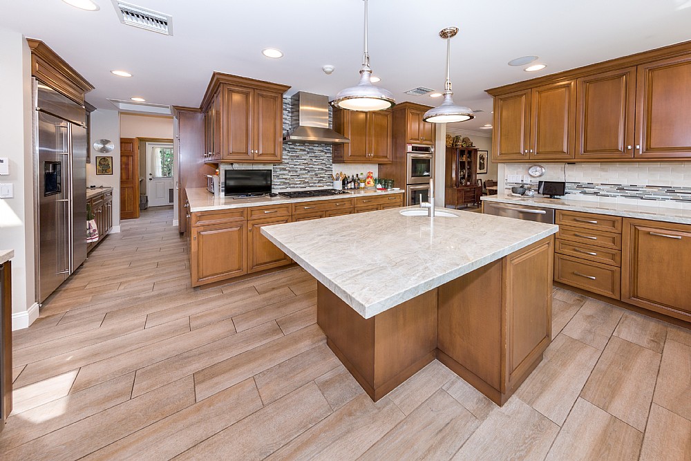 Elfyer - Tarzana, CA House - For Sale