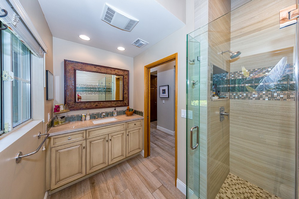 Elfyer - Tarzana, CA House - For Sale