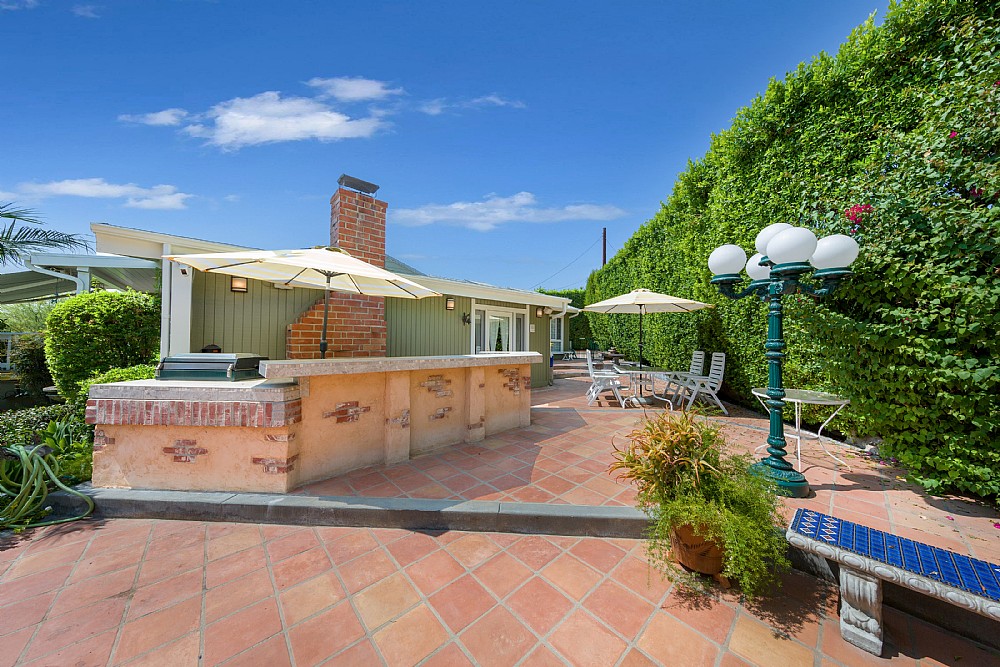 Elfyer - Tarzana, CA House - For Sale