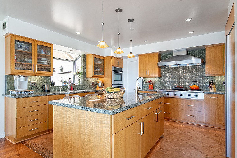 Elfyer - Long Beach, CA House - For Sale