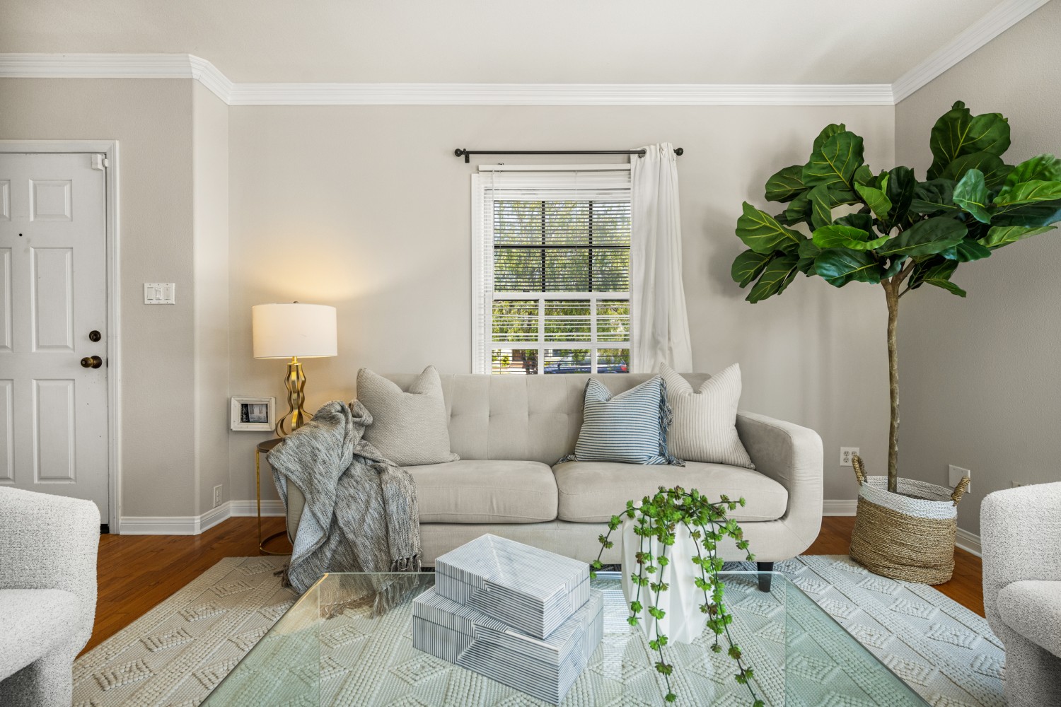 Elfyer - Long Beach, CA House - For Sale