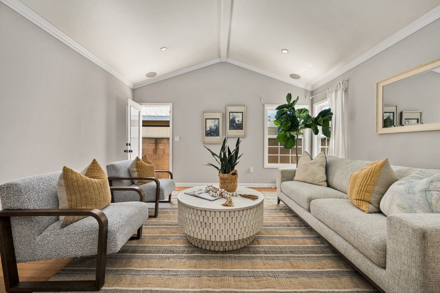 Elfyer - Long Beach, CA House - For Sale