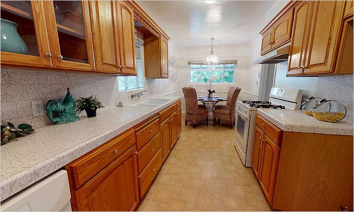 Elfyer - Burbank, CA House - For Sale