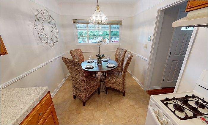 Elfyer - Burbank, CA House - For Sale