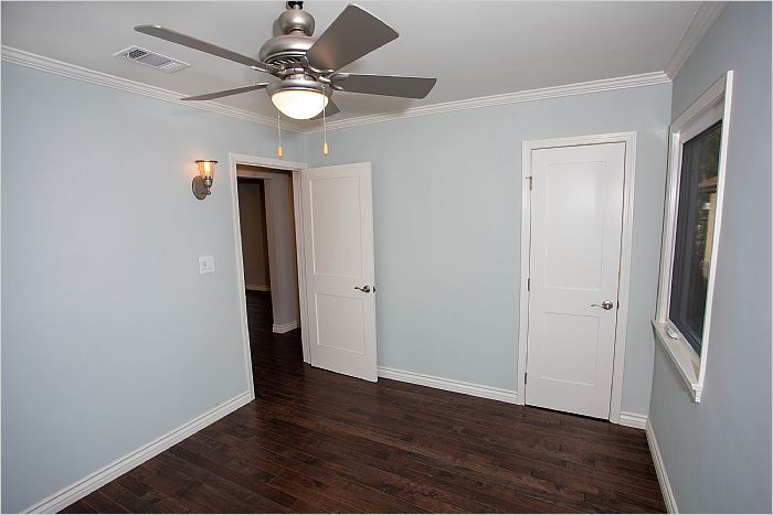 Elfyer - Burbank, CA House - For Sale