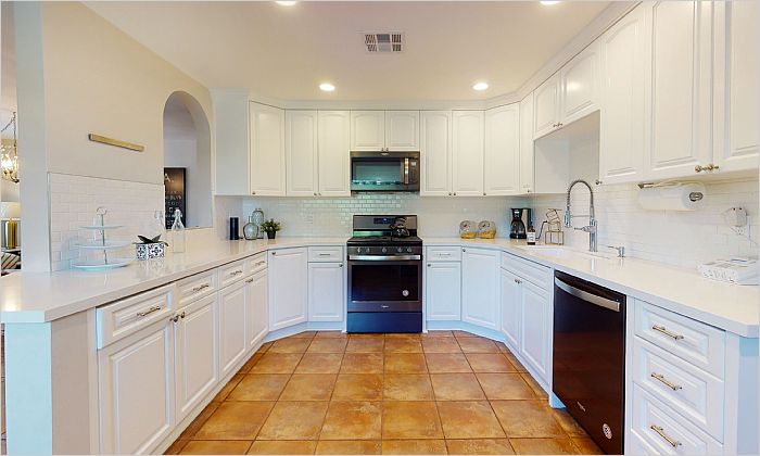 Elfyer - Burbank, CA House - For Sale