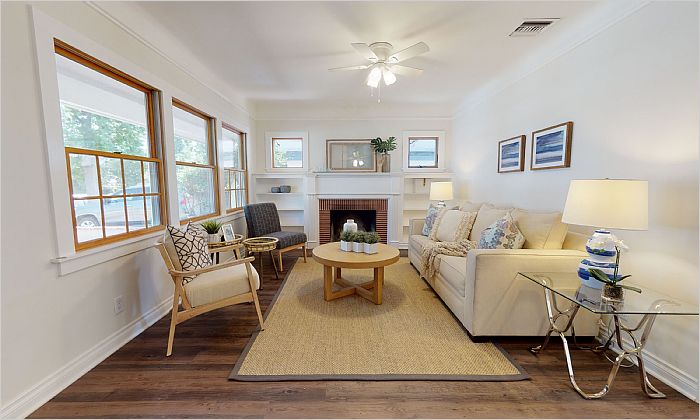 Elfyer - Burbank, CA House - For Sale