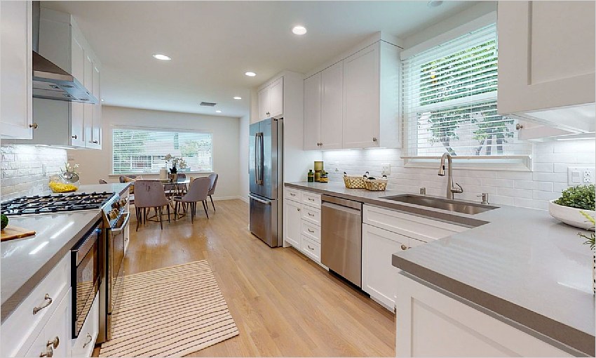 Elfyer - Burbank, CA House - For Sale