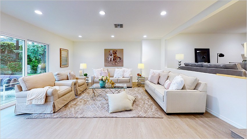 Elfyer - Burbank, CA House - For Sale