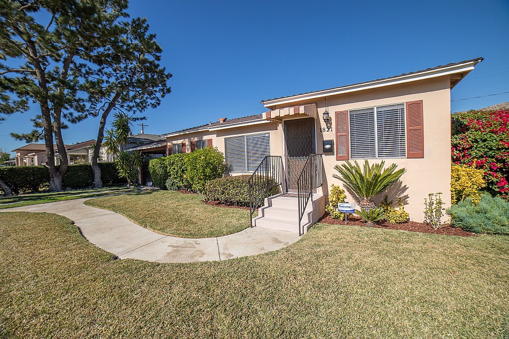 Elfyer - Burbank, CA House - For Sale