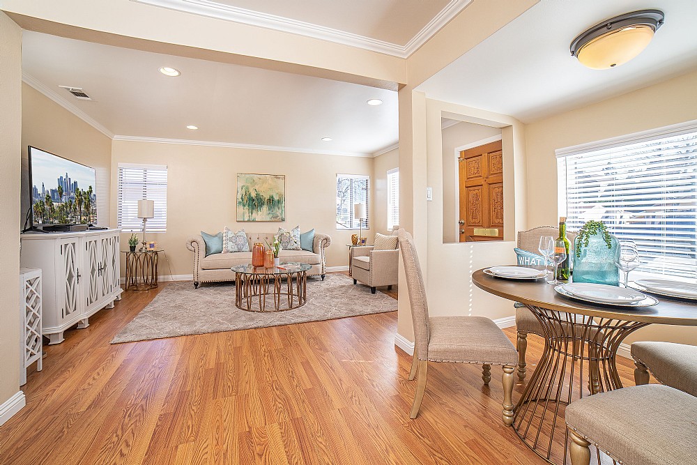 Elfyer - Burbank, CA House - For Sale