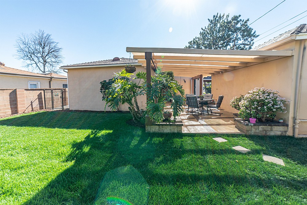 Elfyer - Burbank, CA House - For Sale