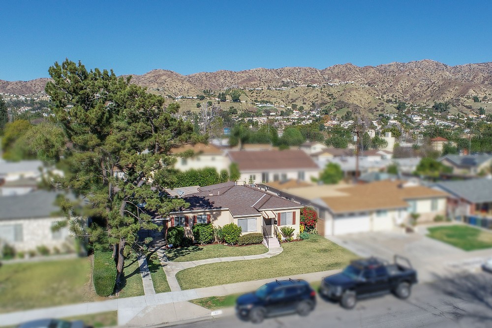 Elfyer - Burbank, CA House - For Sale