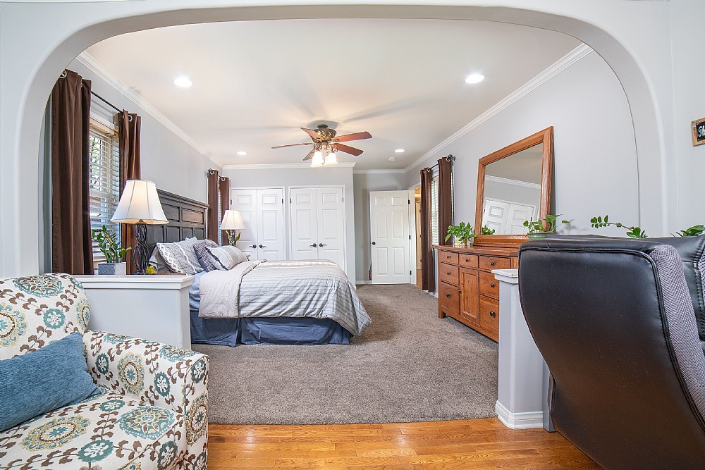 Elfyer - Burbank, CA House - For Sale