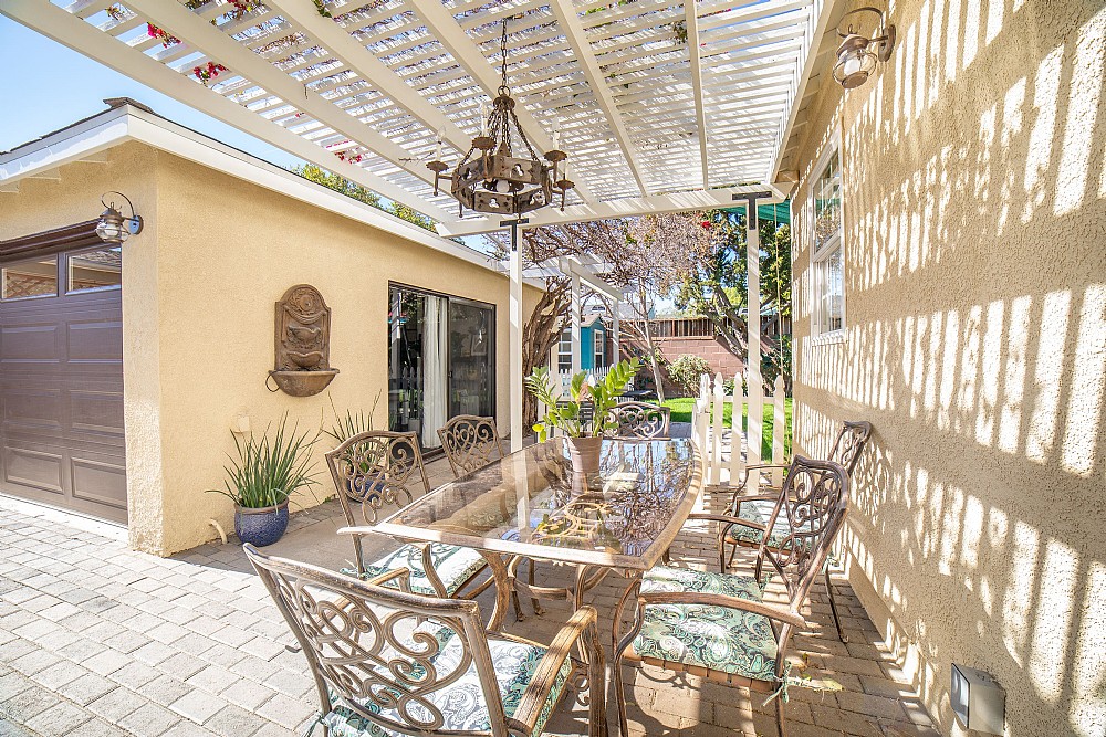 Elfyer - Burbank, CA House - For Sale