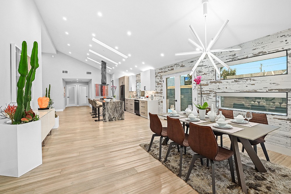 Elfyer - Burbank, CA House - For Sale