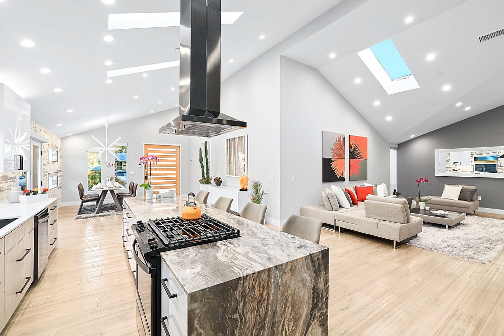 Elfyer - Burbank, CA House - For Sale