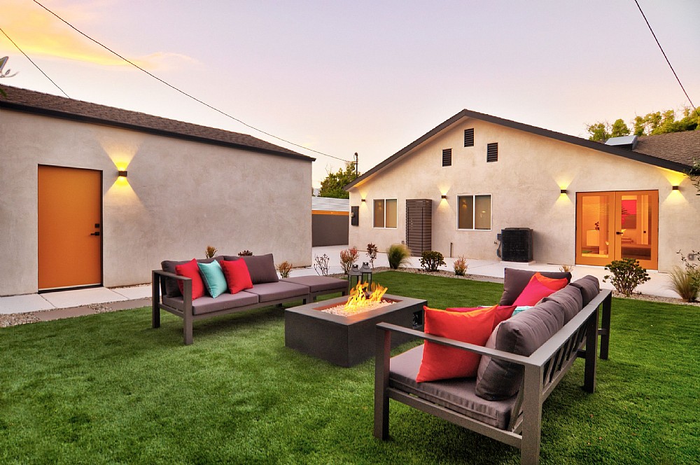 Elfyer - Burbank, CA House - For Sale