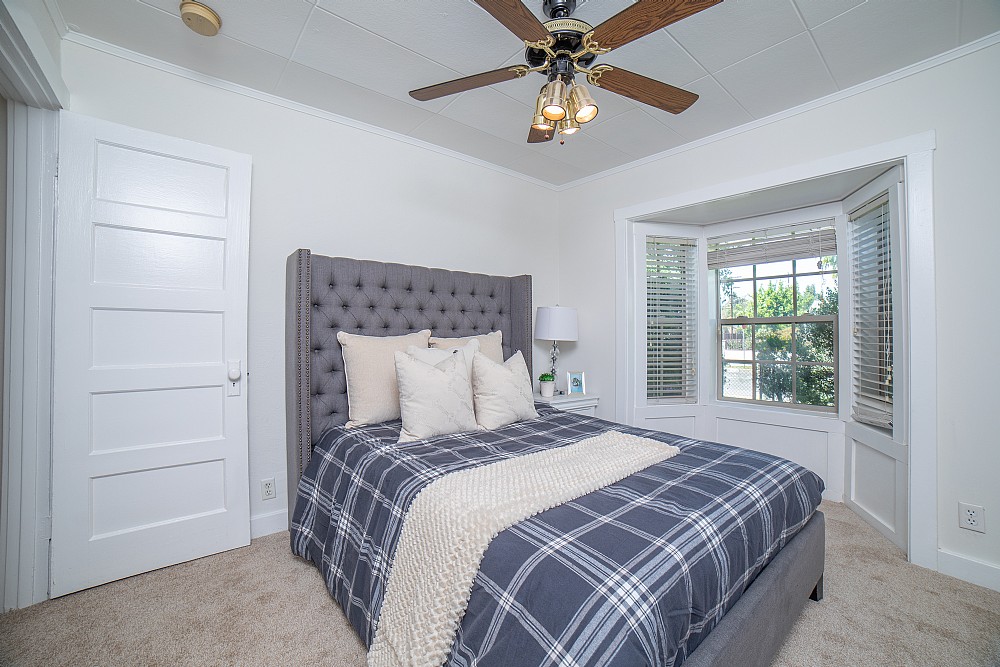 Elfyer - Burbank, CA House - For Sale