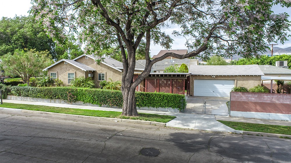 Elfyer - Burbank, CA House - For Sale