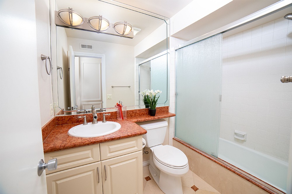 Elfyer - Los Angeles, CA House - For Sale