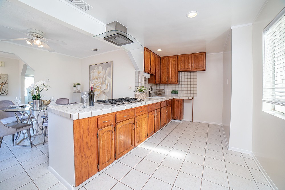 Elfyer - Burbank, CA House - For Sale