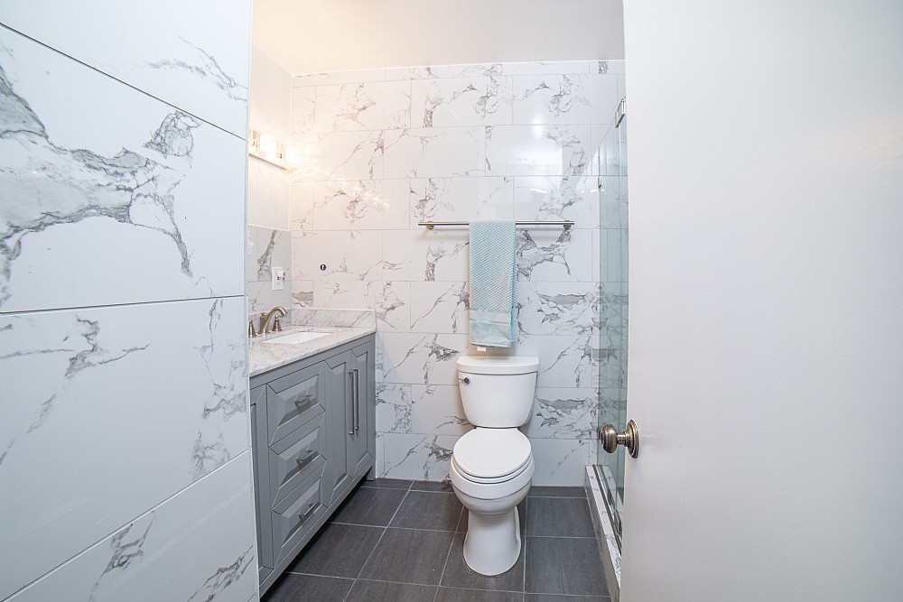 Elfyer - Burbank, CA House - For Sale