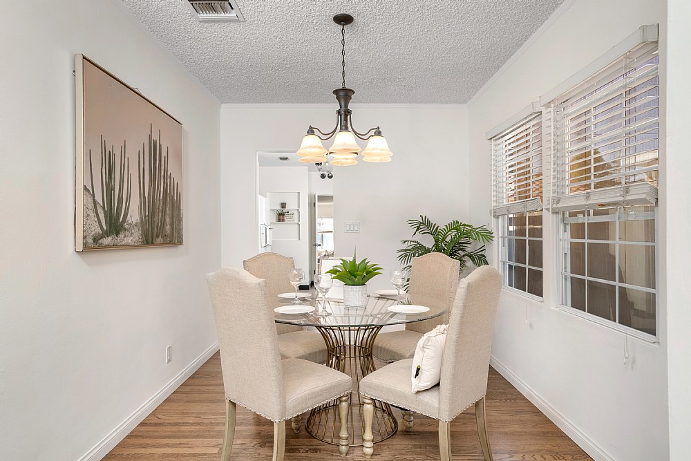 Elfyer - Burbank, CA House - For Sale