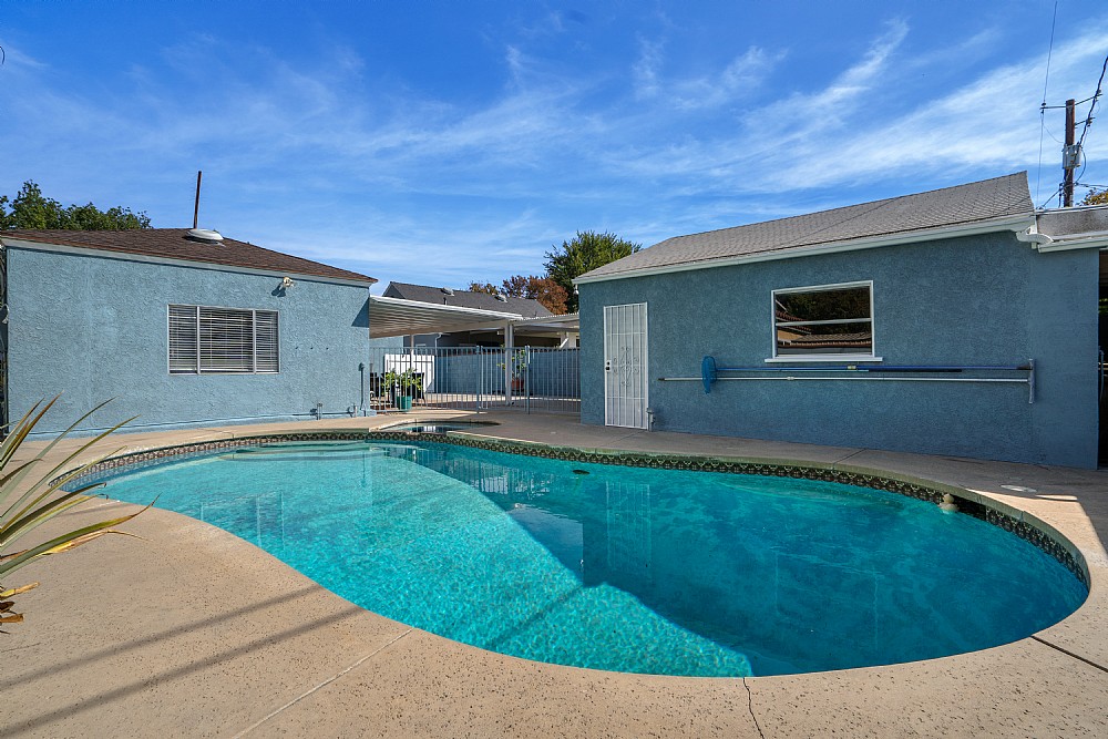 Elfyer - Burbank, CA House - For Sale