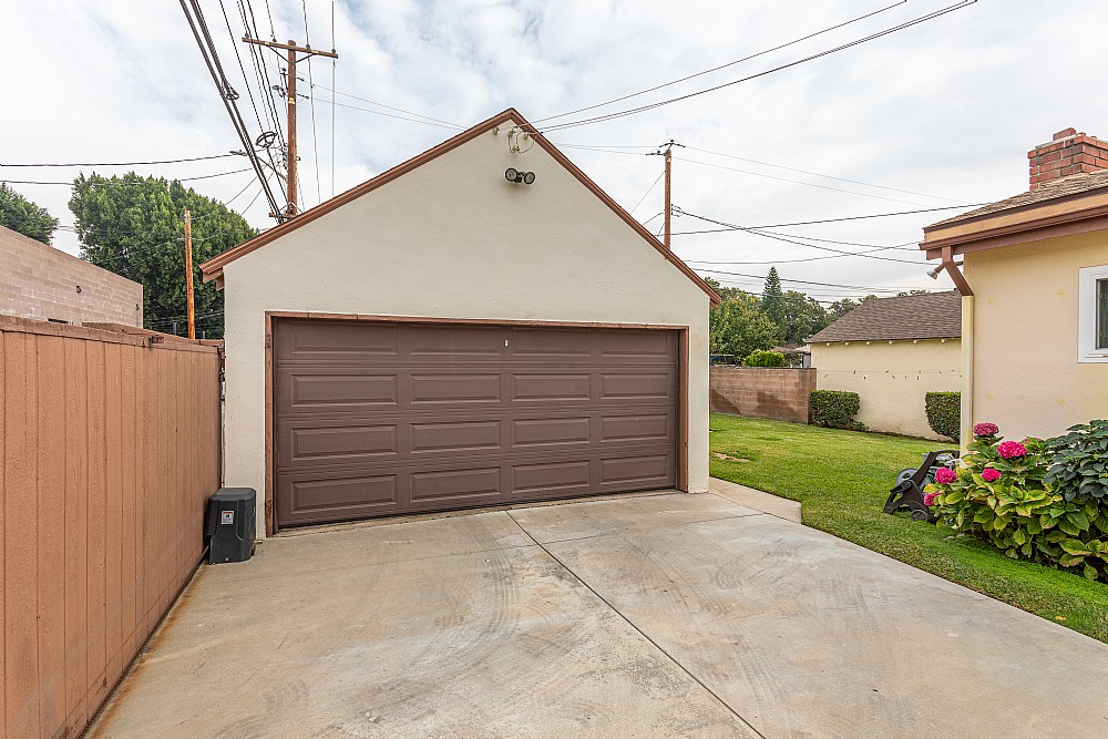 Elfyer - Burbank, CA House - For Sale