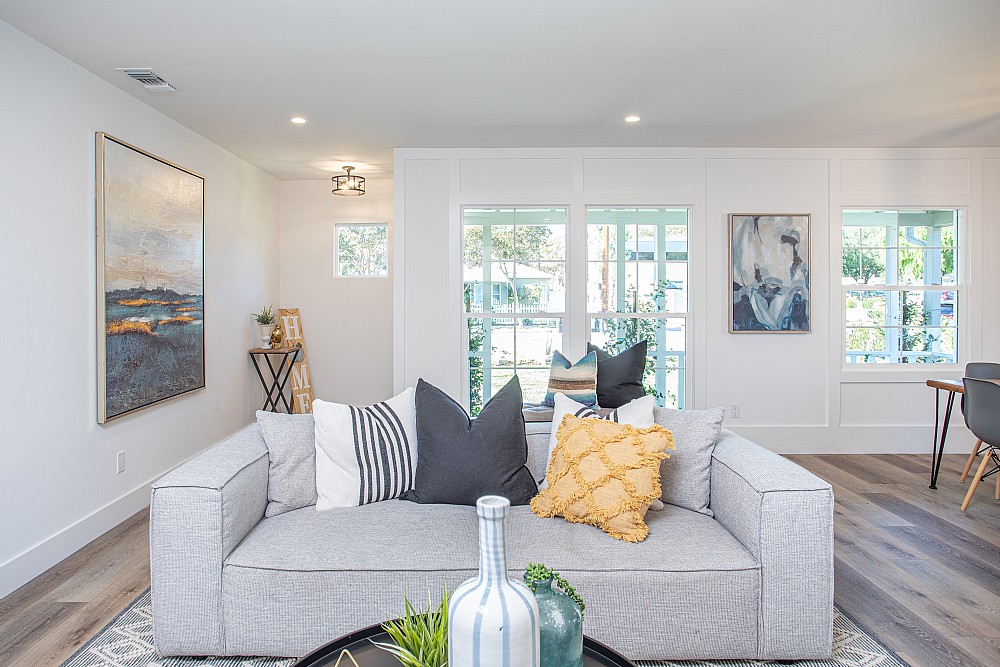 Elfyer - Burbank, CA House - For Sale