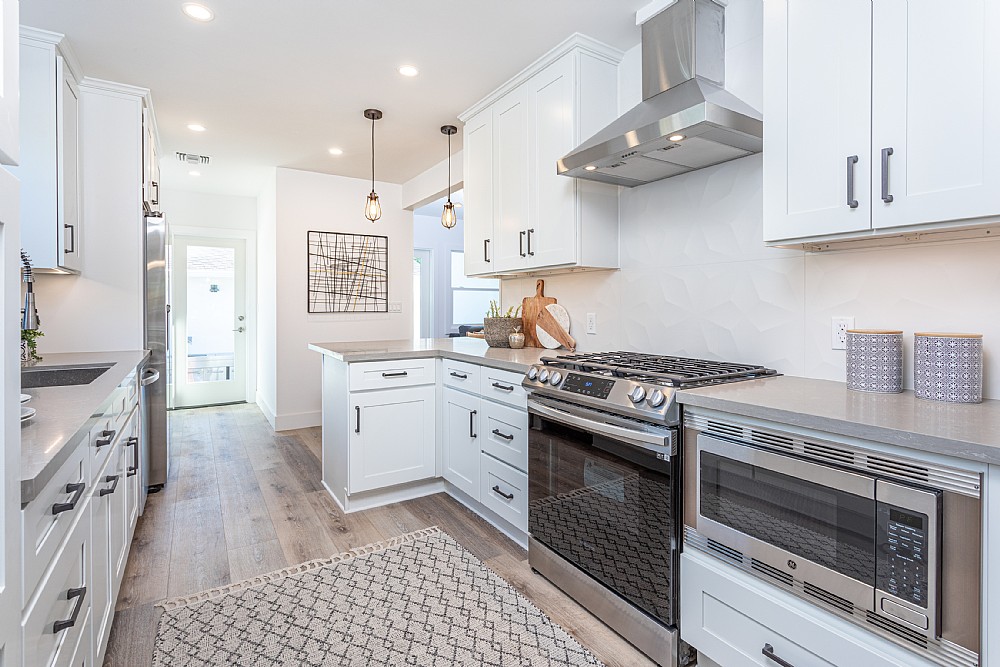 Elfyer - Burbank, CA House - For Sale