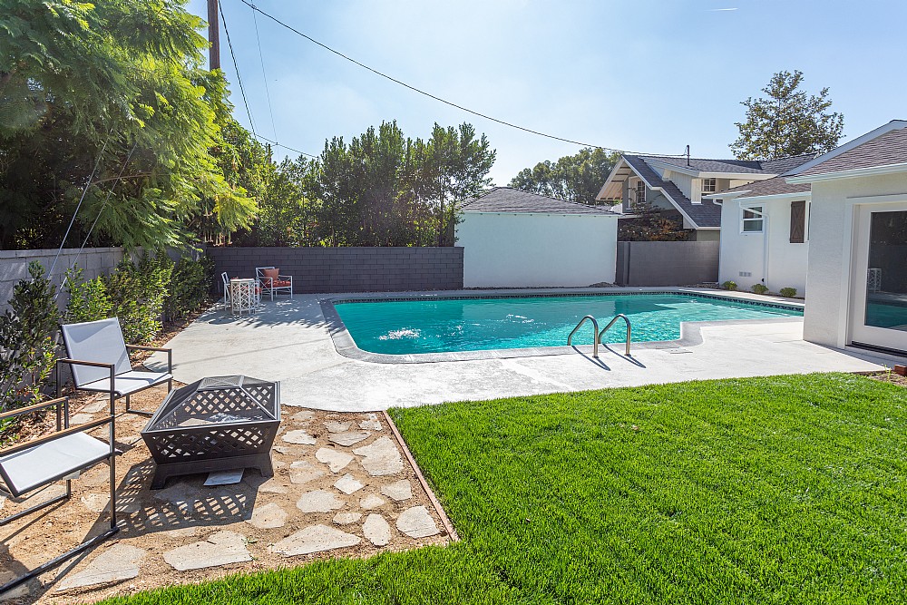 Elfyer - Burbank, CA House - For Sale