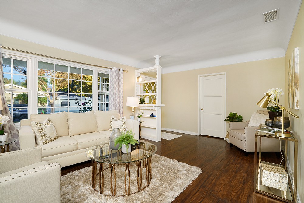 Elfyer - Burbank, CA House - For Sale