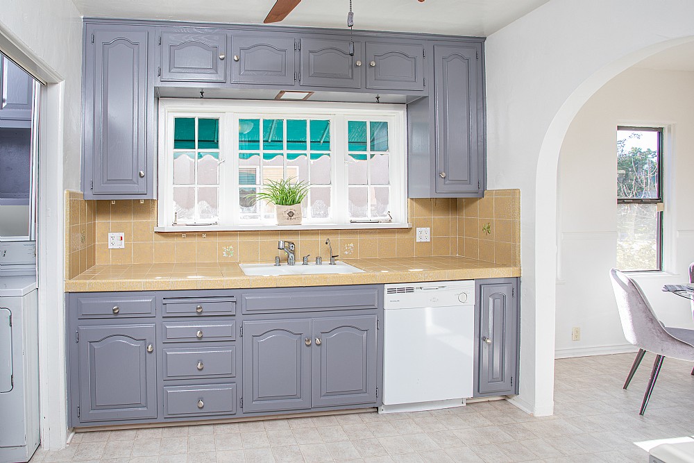 Elfyer - Burbank, CA House - For Sale