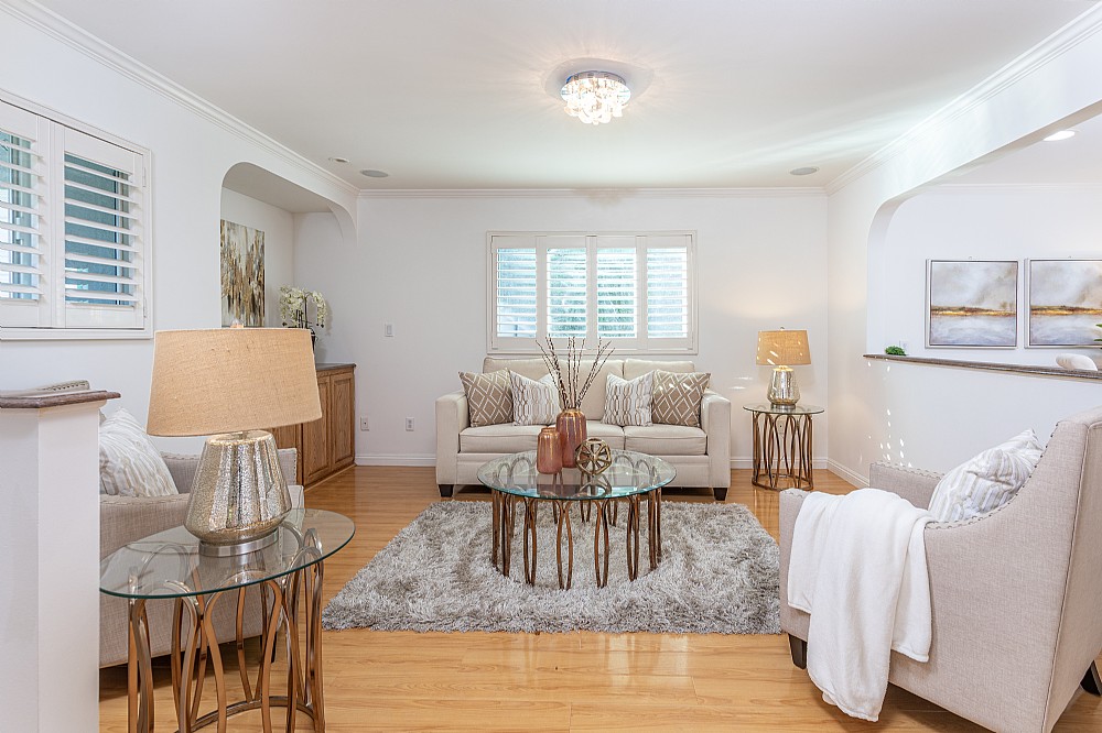 Elfyer - Burbank, CA House - For Sale