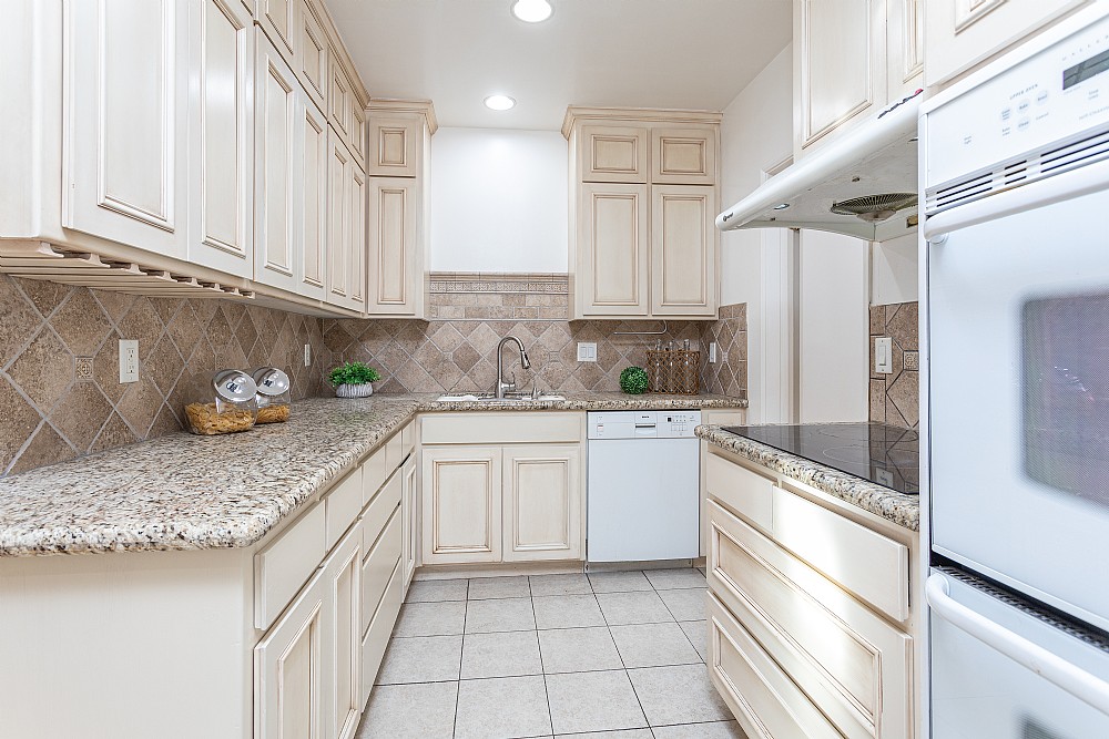 Elfyer - Burbank, CA House - For Sale