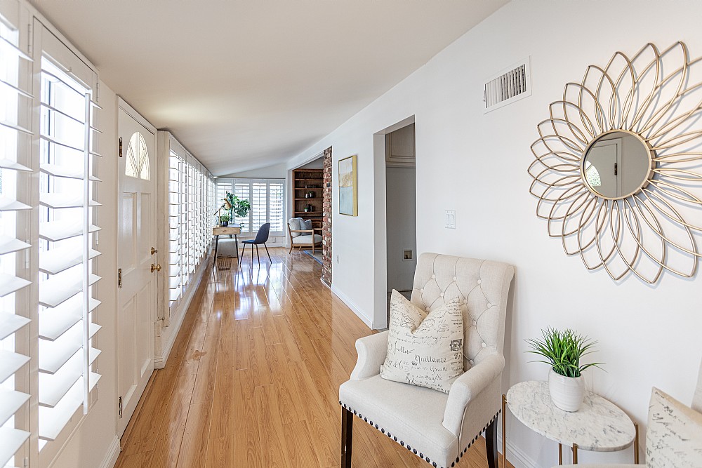 Elfyer - Burbank, CA House - For Sale