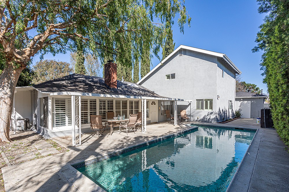 Elfyer - Burbank, CA House - For Sale