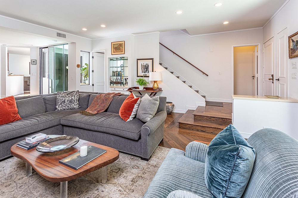 Elfyer - Los Angeles, CA House - For Sale