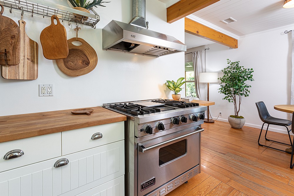 Elfyer - Burbank, CA House - For Sale